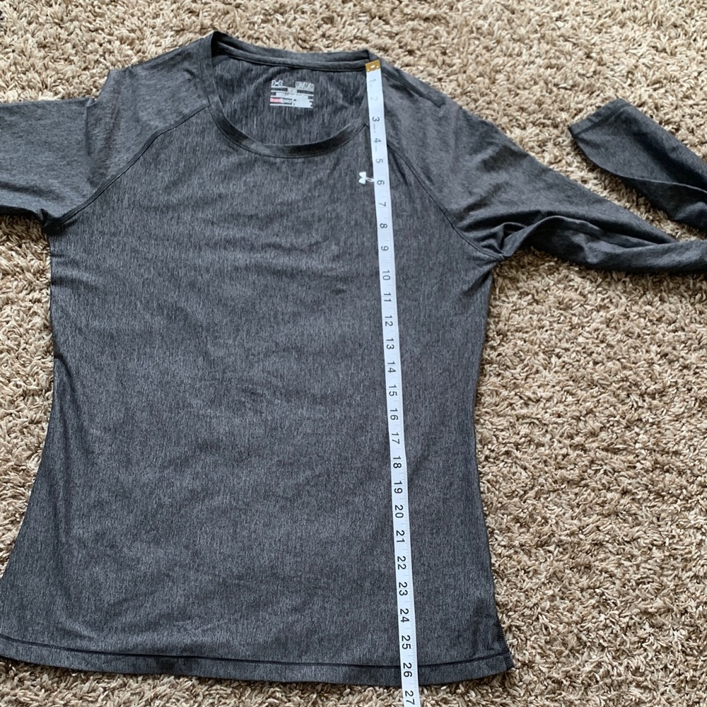 Under Armour Women's Dark Gray Heather Long Sleeve HeatGear Crew Performance Tee - Picture 8 of 8